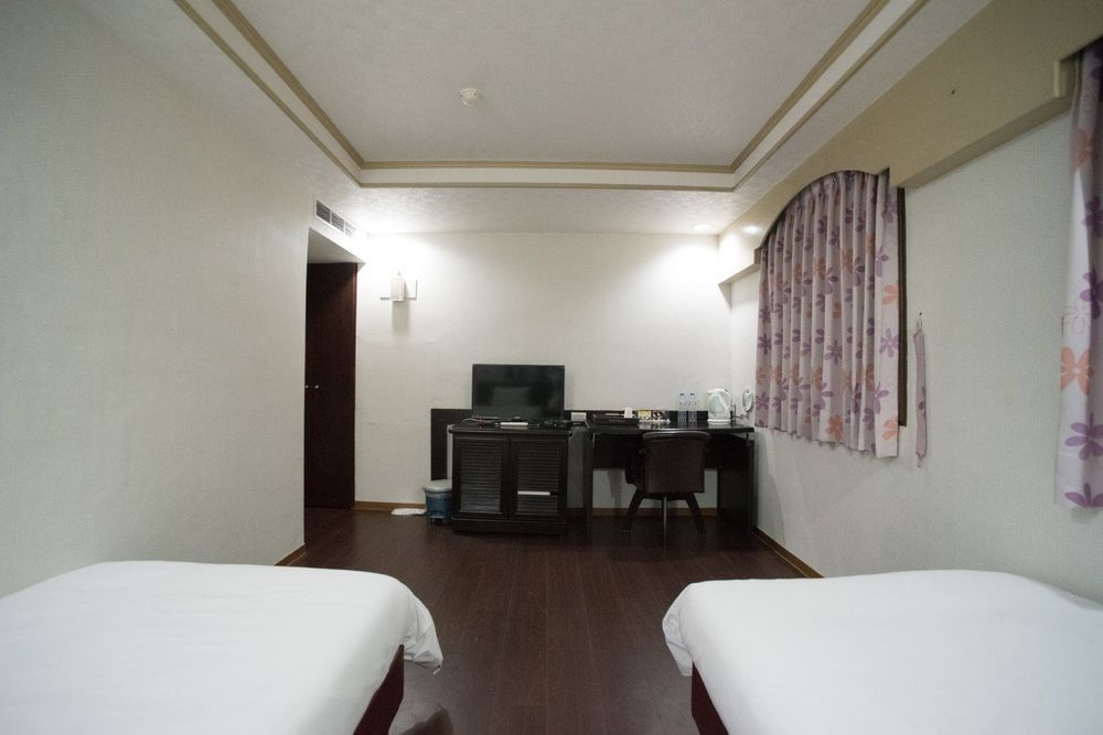 Wl Hotel Hsinchu Экстерьер фото
